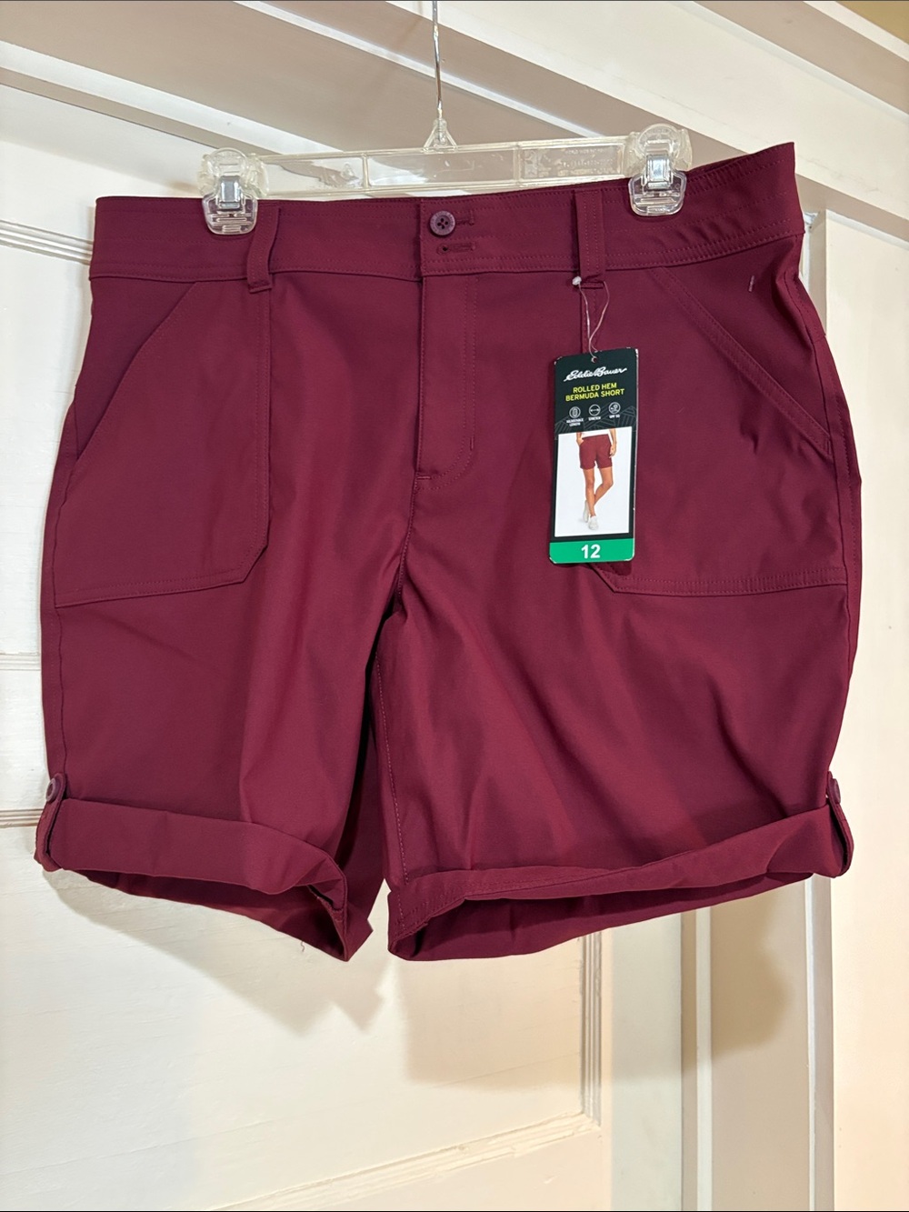 NWT  Eddie Bauer 12 Women's Pull-On Shorts with Roll Cuff